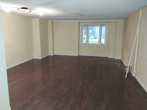 2609 Kingston Road