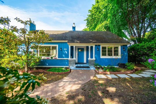7811 Angus Drive