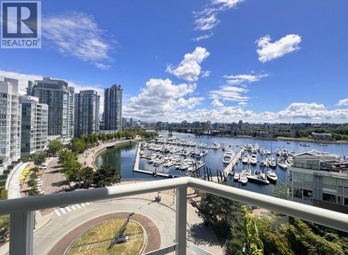 1005 1201 MARINASIDE CRESCENT