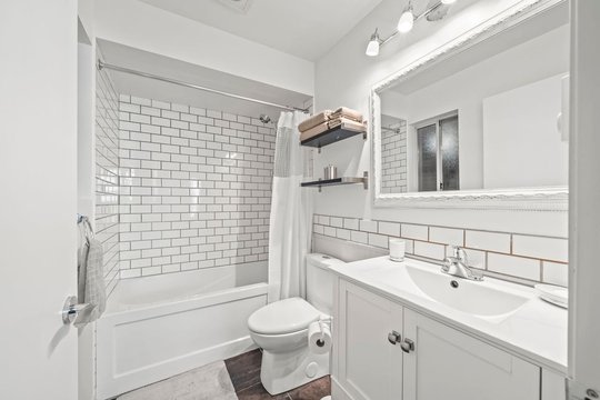 888 West 13th Avenue