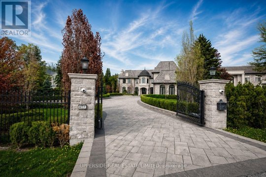 29 RIVERSIDE BOULEVARD W