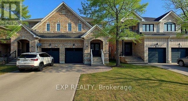 11 MARTINA CRESCENT