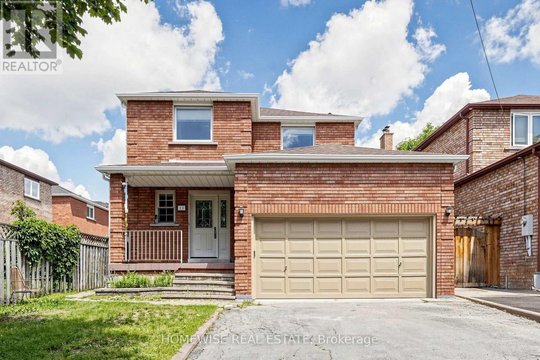 11 BRIARCLIFFE CRESCENT