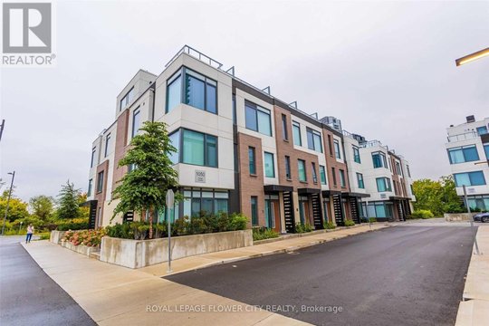 TH37 - 1050 PORTAGE PARKWAY W