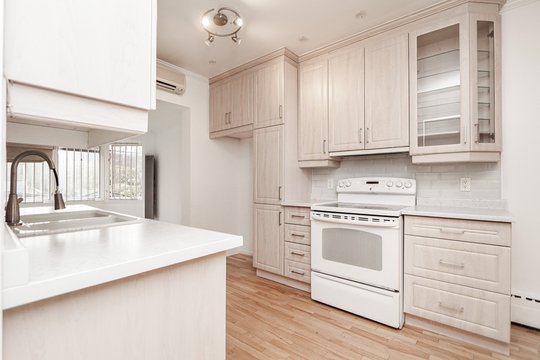 1010 Avenue Sainte-Croix