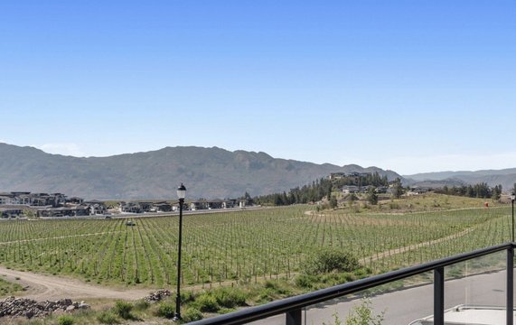 2604 Paramount Drive