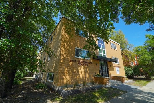 295 Stradbrook Avenue